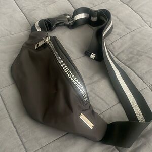 Kenzie Fanny pack